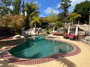 Oasis Private Entry Suite, Pool, Jacuzzi and more